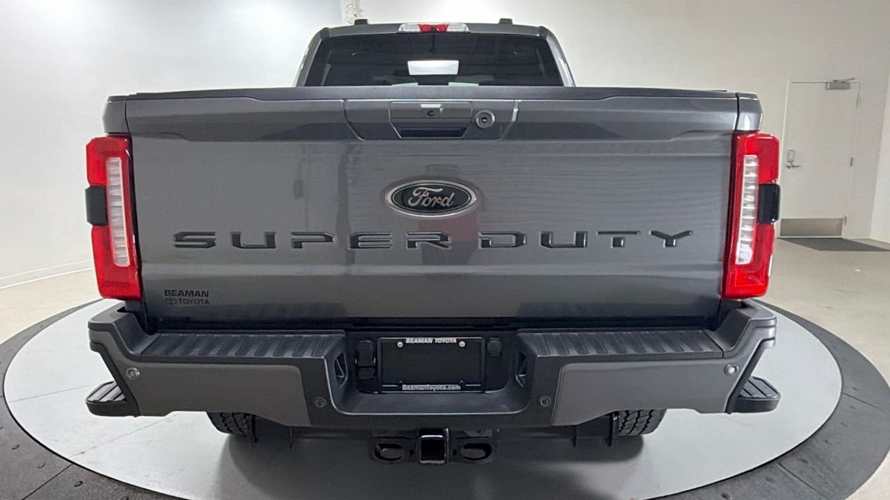Used 2026 Gray Ford Lariat image 4