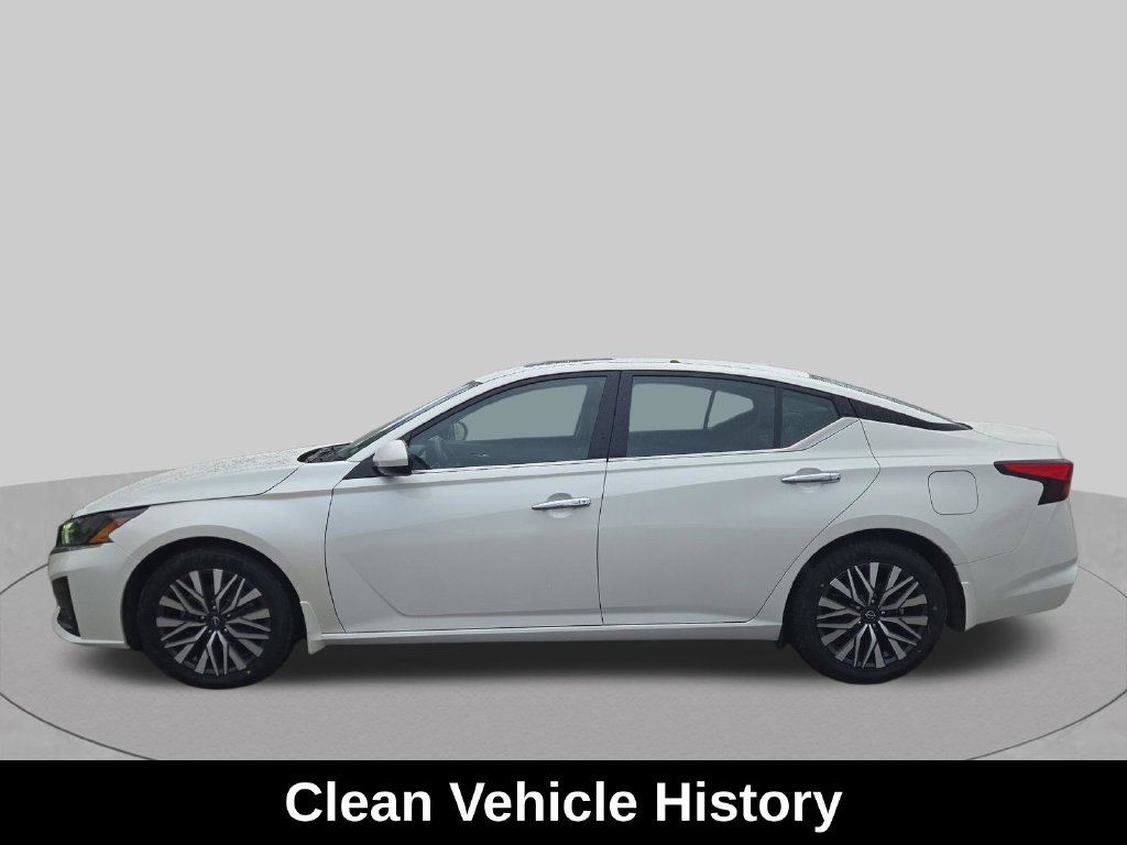 Used 2024 White Nissan 2.5 SV image 6