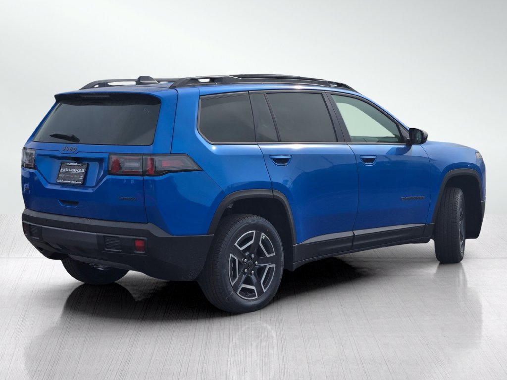 New 2026 Hydro Blue Pearl-Coat Exterior Paint Jeep Laredo image 4