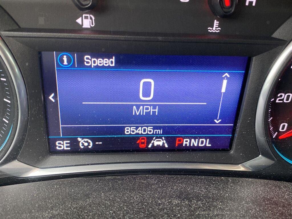 Used 2020 Silver Ice Metallic Chevrolet LT image 21