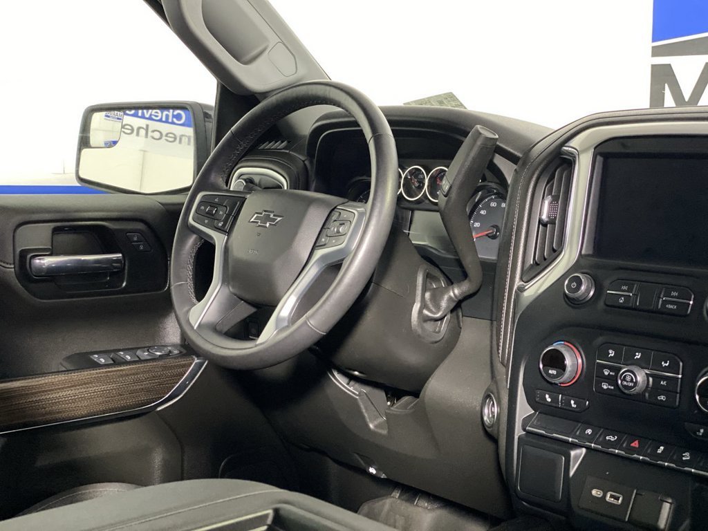 Used 2022 SUMMIT WHITE Chevrolet RST image 10