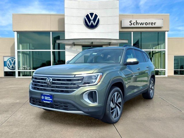 New 2026 Avocado Green Pearl Volkswagen SE w/Technology 4M image 3