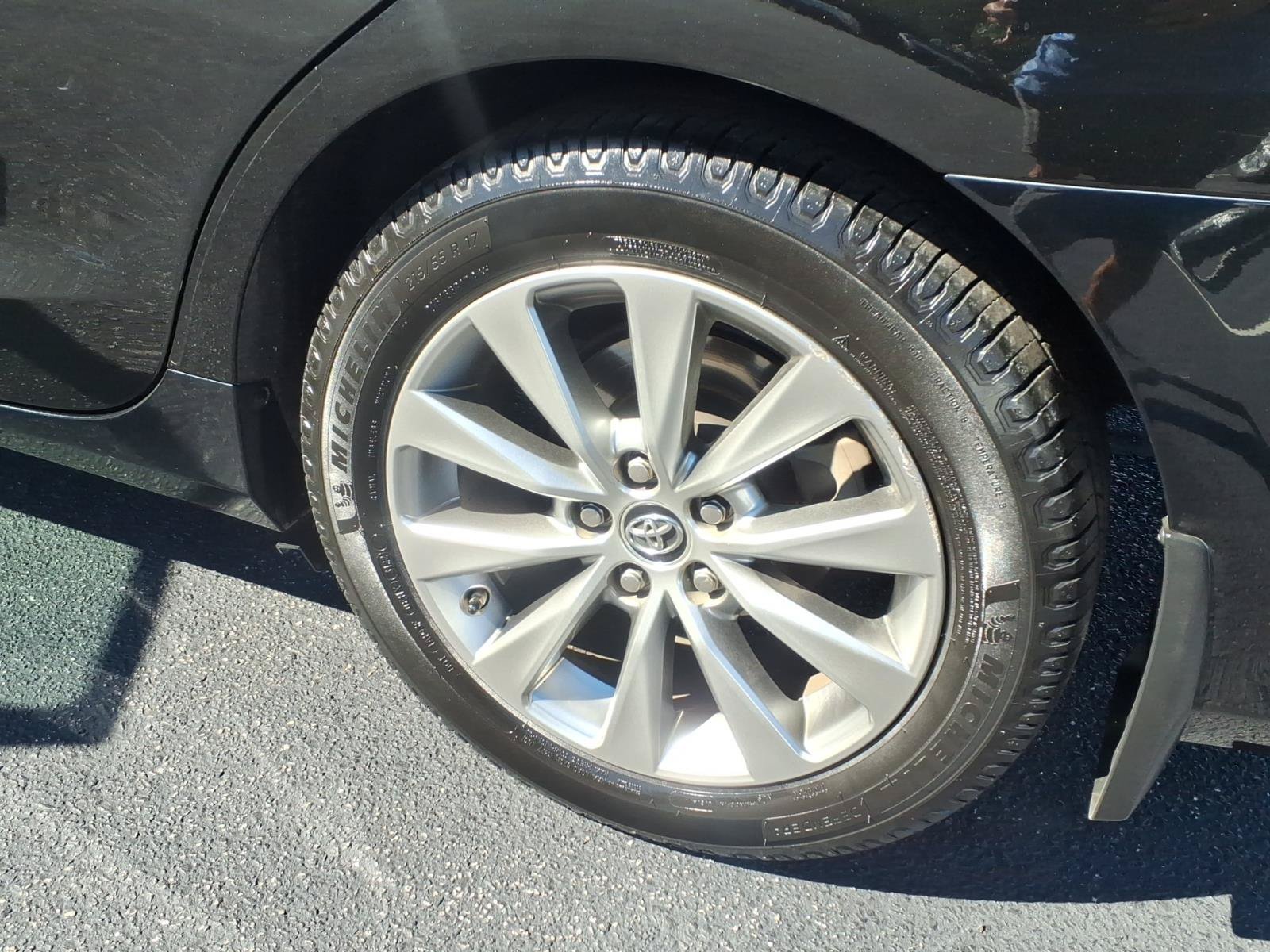 Used 2015 Attitude Black Toyota XLE image 9