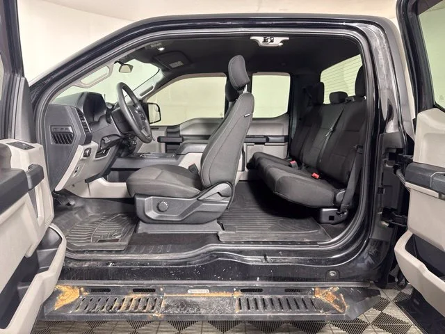 Used 2018 Shadow Black Ford XL image 15