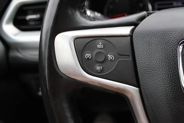 Used 2017 Red GMC SLE-2 image 9