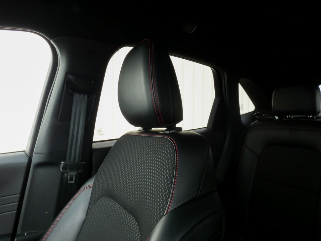 Used 2025 Gray Ford ST-Line image 28