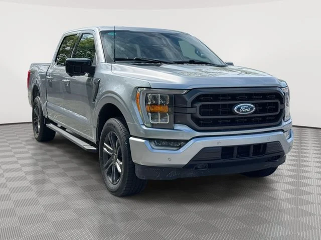 Used 2023 Silver Ford XLT image 4