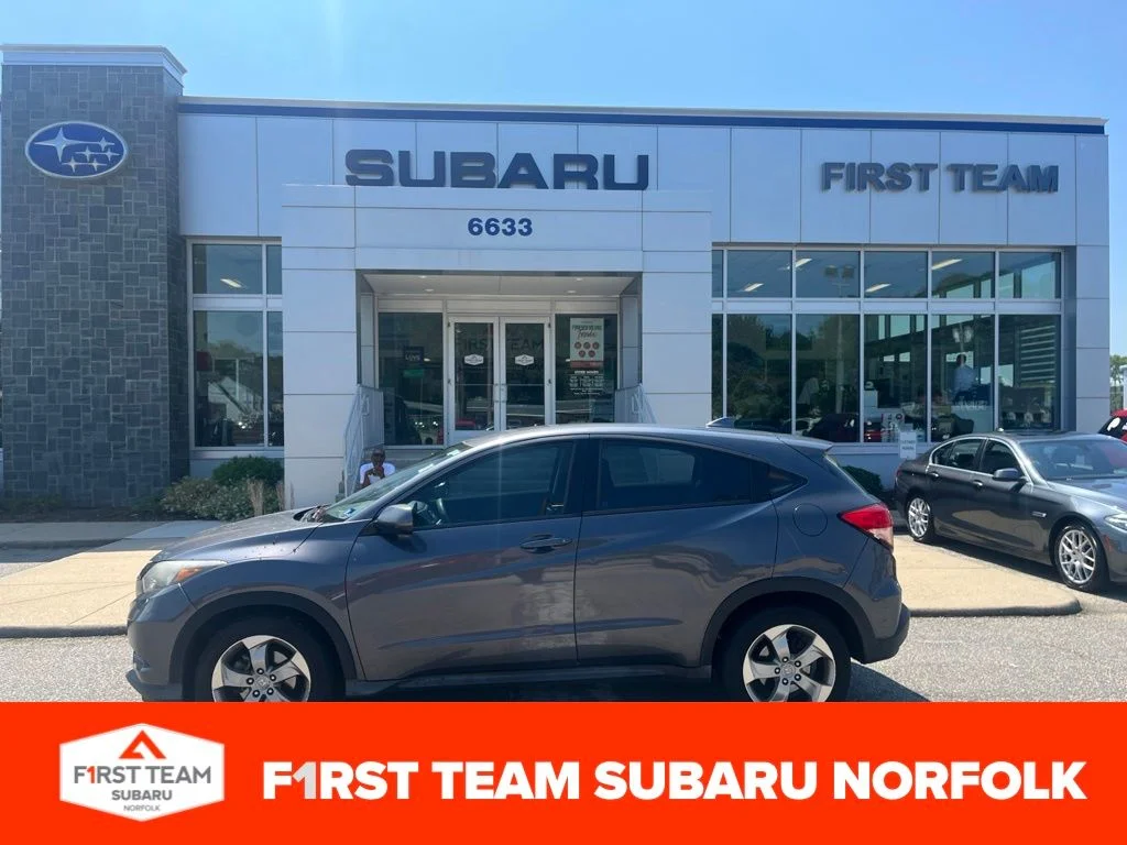 Used 2017 Gray Honda LX image 1
