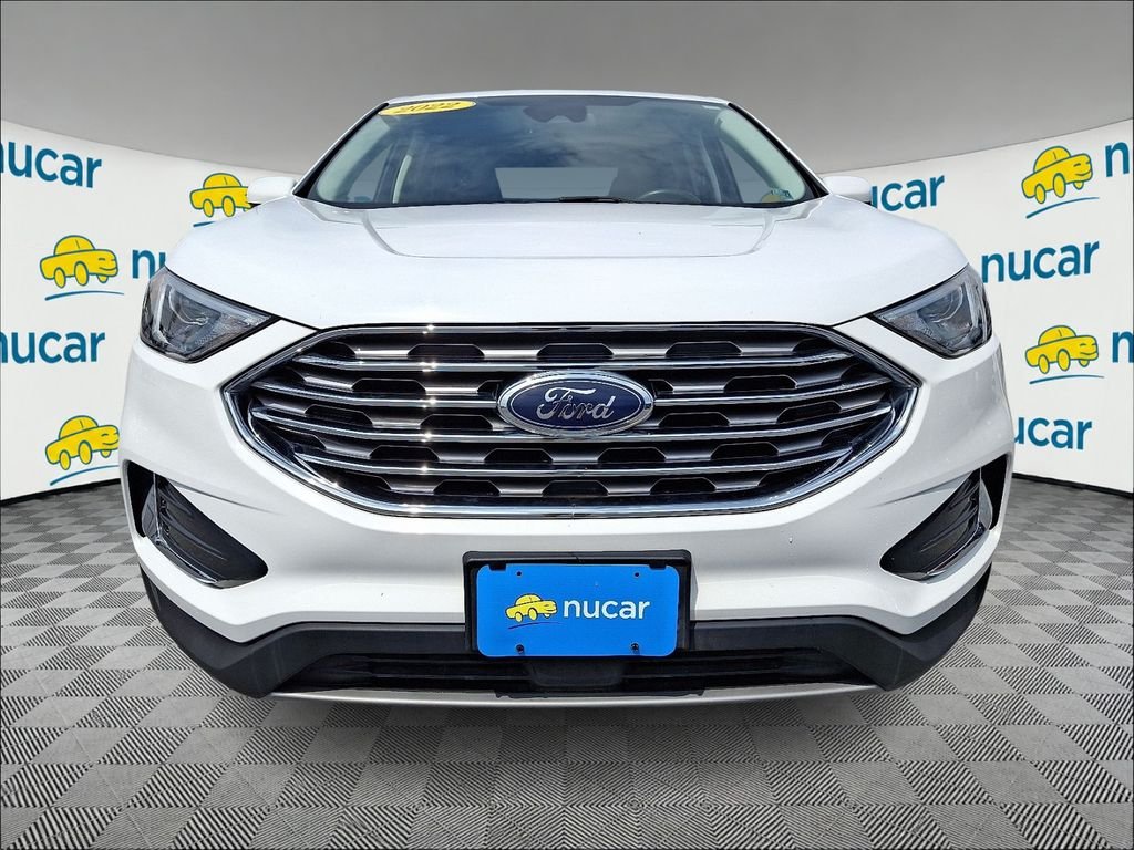 Used 2022  Ford SEL image 2