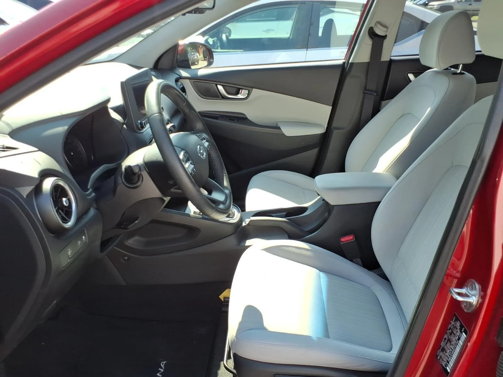 Used 2022 PULSE RED HYUNDAI SEL image 5