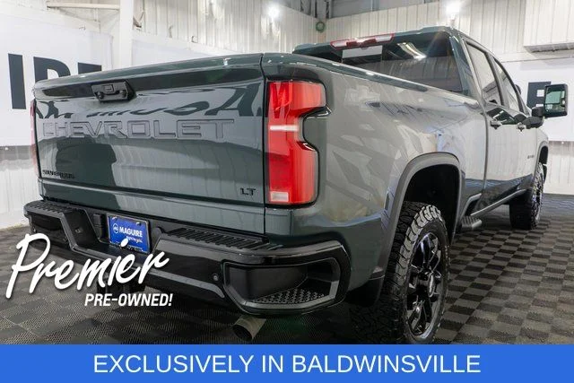 Used 2025 Gray Chevrolet LT image 5