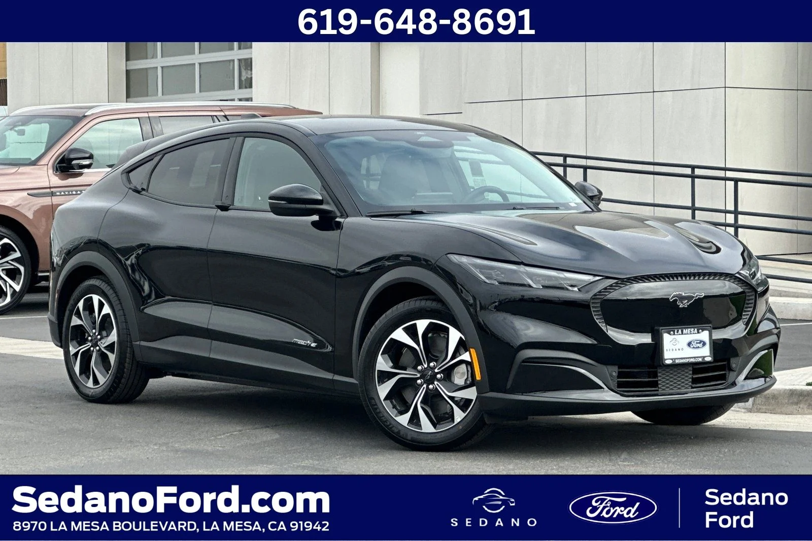 New 2026 Shadow Black Ford Select image 1