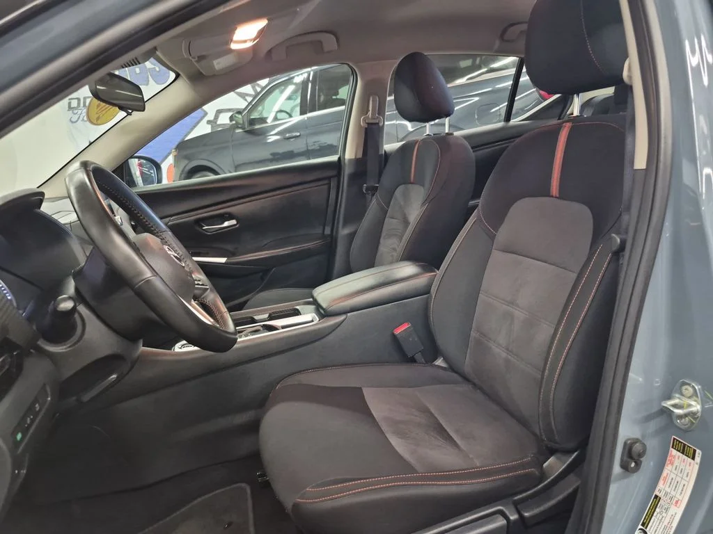 Used 2025 2t Gry Blk Roof Nissan SR image 12