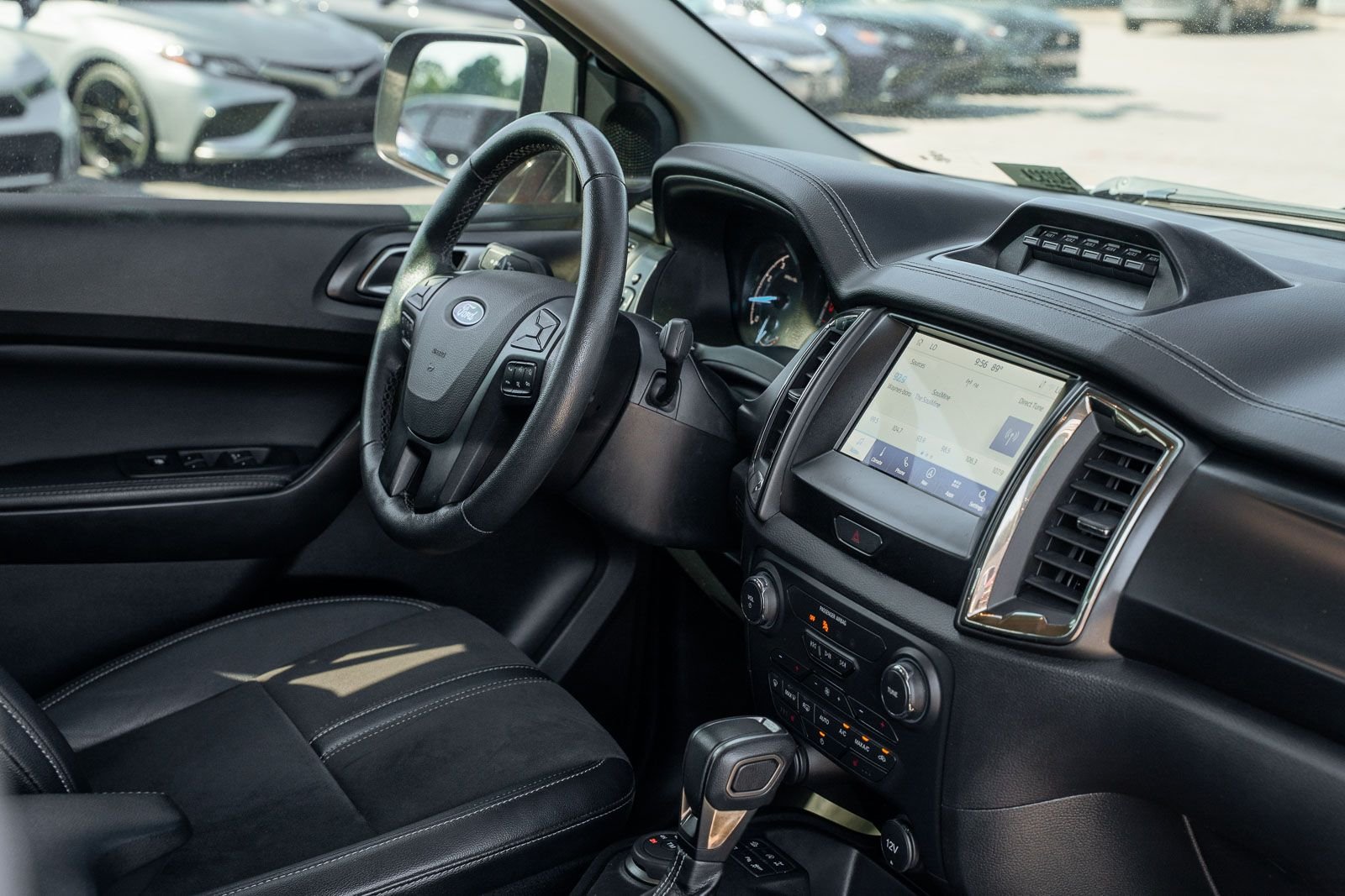 Used 2023 Green Ford Lariat image 14