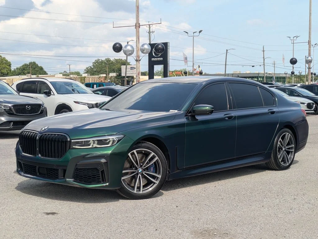 Used 2020 Gray BMW 750i xDrive image 1
