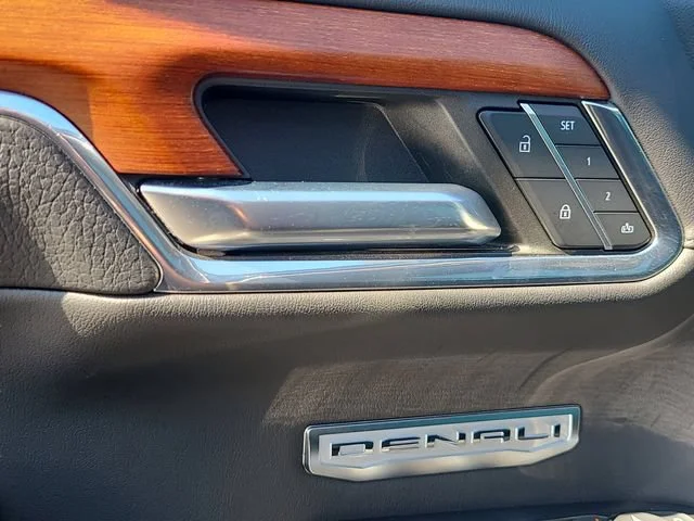 Used 2023 Onyx Black GMC Denali image 13