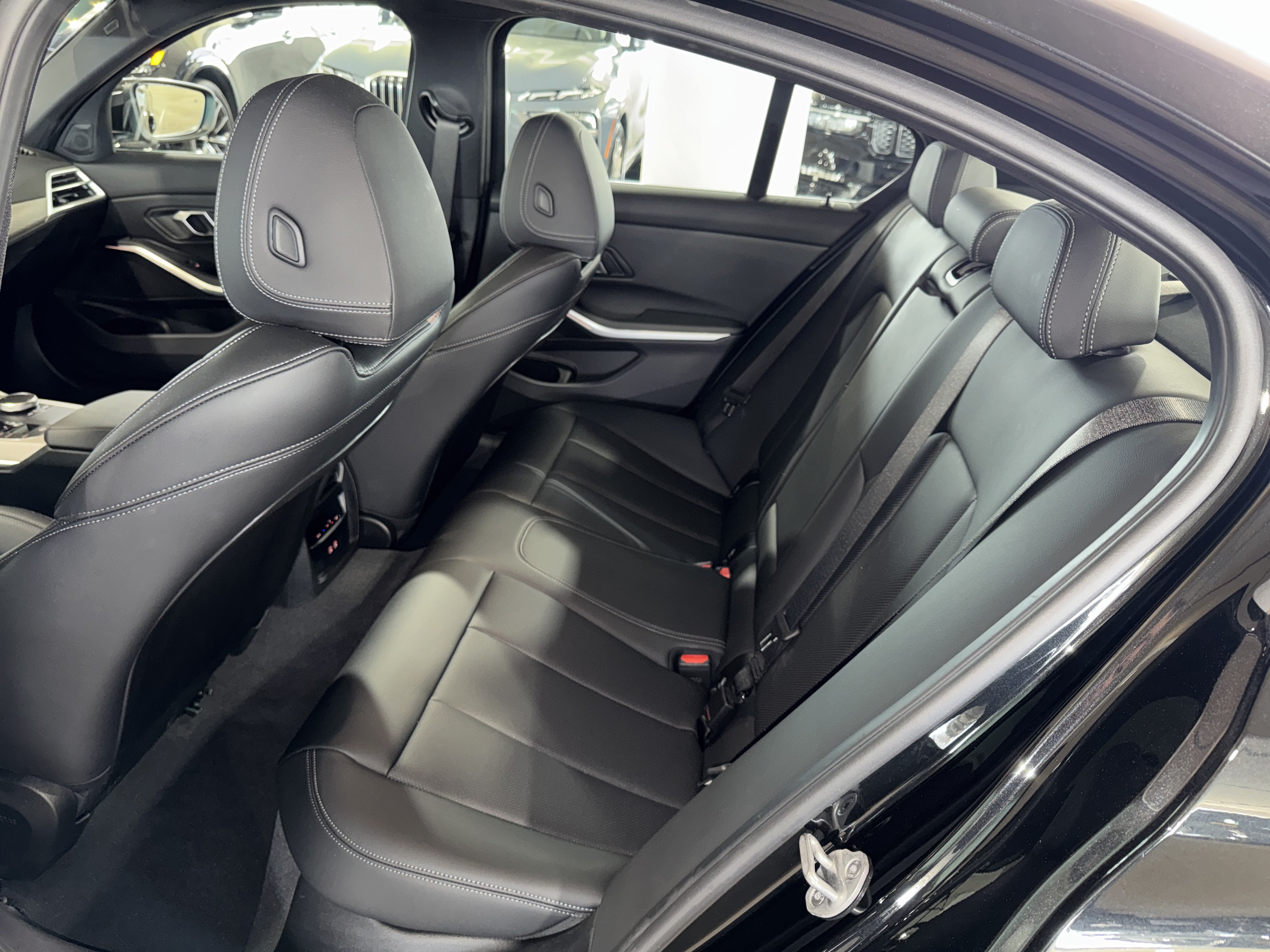 Used 2025 Black Sapphire Metallic BMW 330i image 18