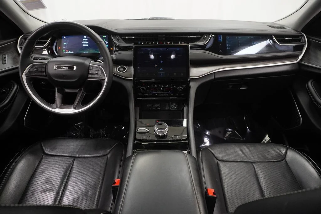 Used 2022 White Jeep 4xe image 30