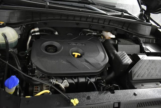 Used 2017 Black Hyundai SE Plus image 49