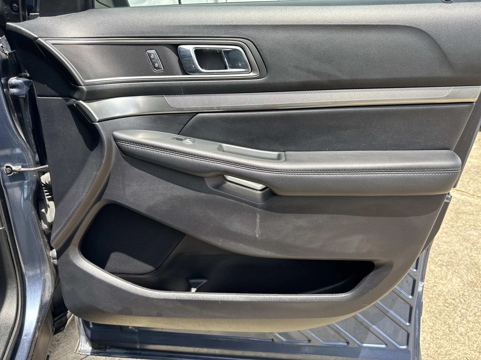 Used 2019 Blue Ford XLT image 13