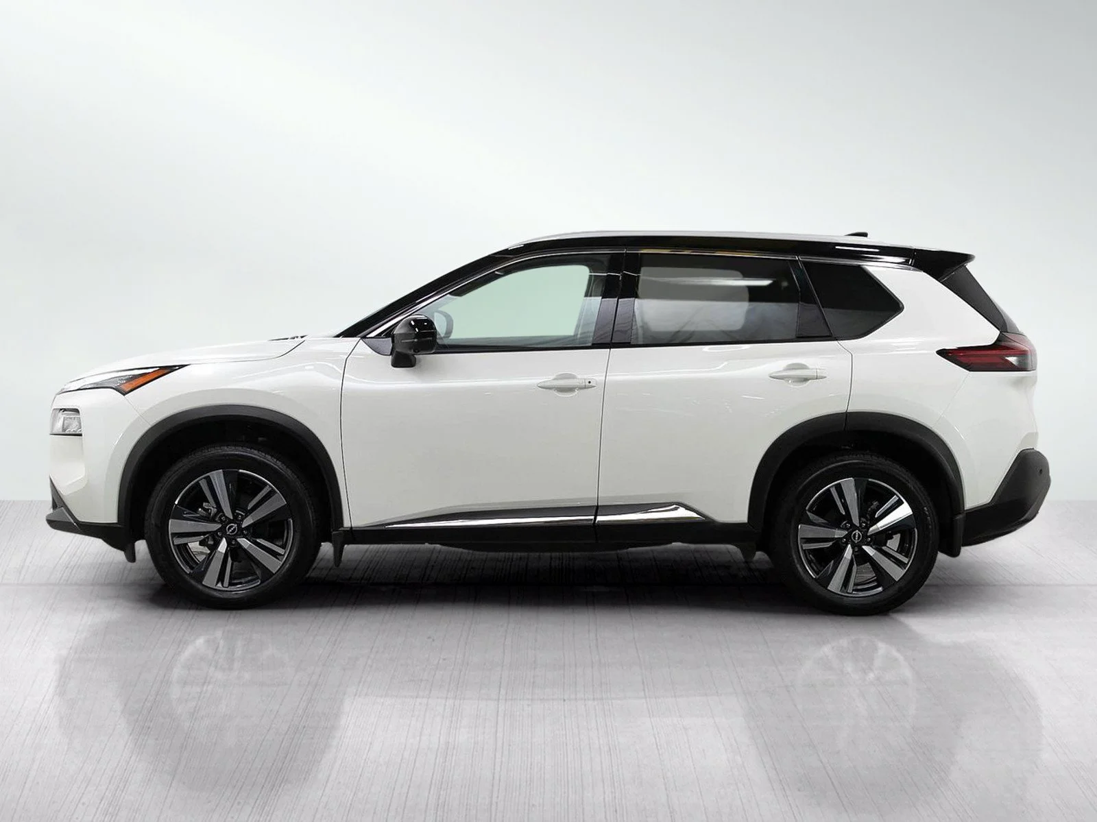 Used 2023 Nissan Rogue SL with VIN JN8BT3CB6PW485612 for sale in Burnsville, Minnesota