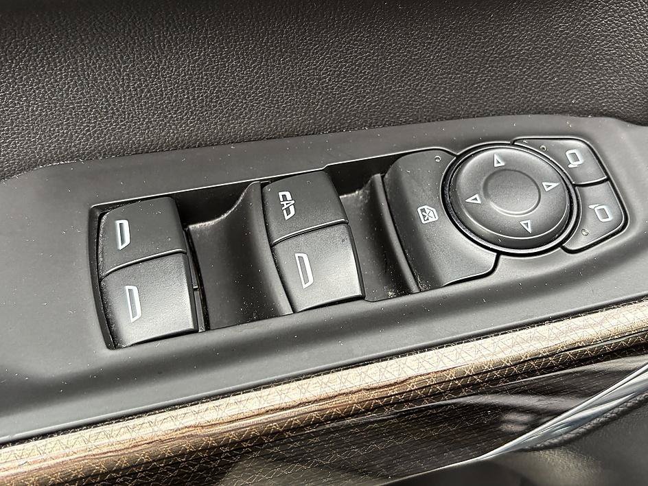 Used 2020 Black Chevrolet LT image 15