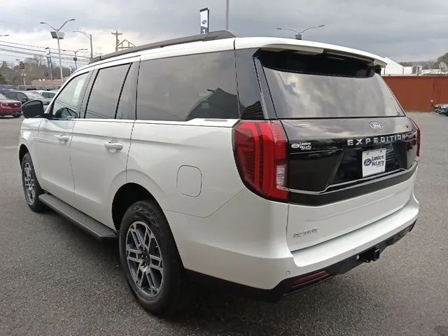 New 2025 Star White Metallic Tri-Coat Ford Active image 5
