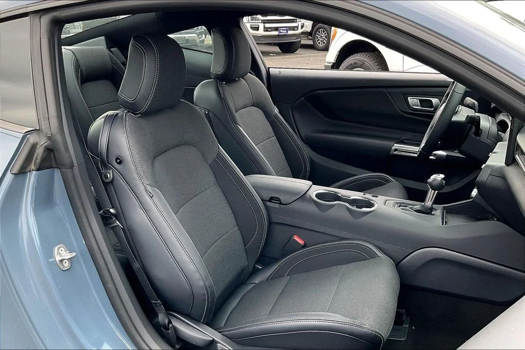 2025 Ford Mustang EcoBoost Fastback - Photo 6