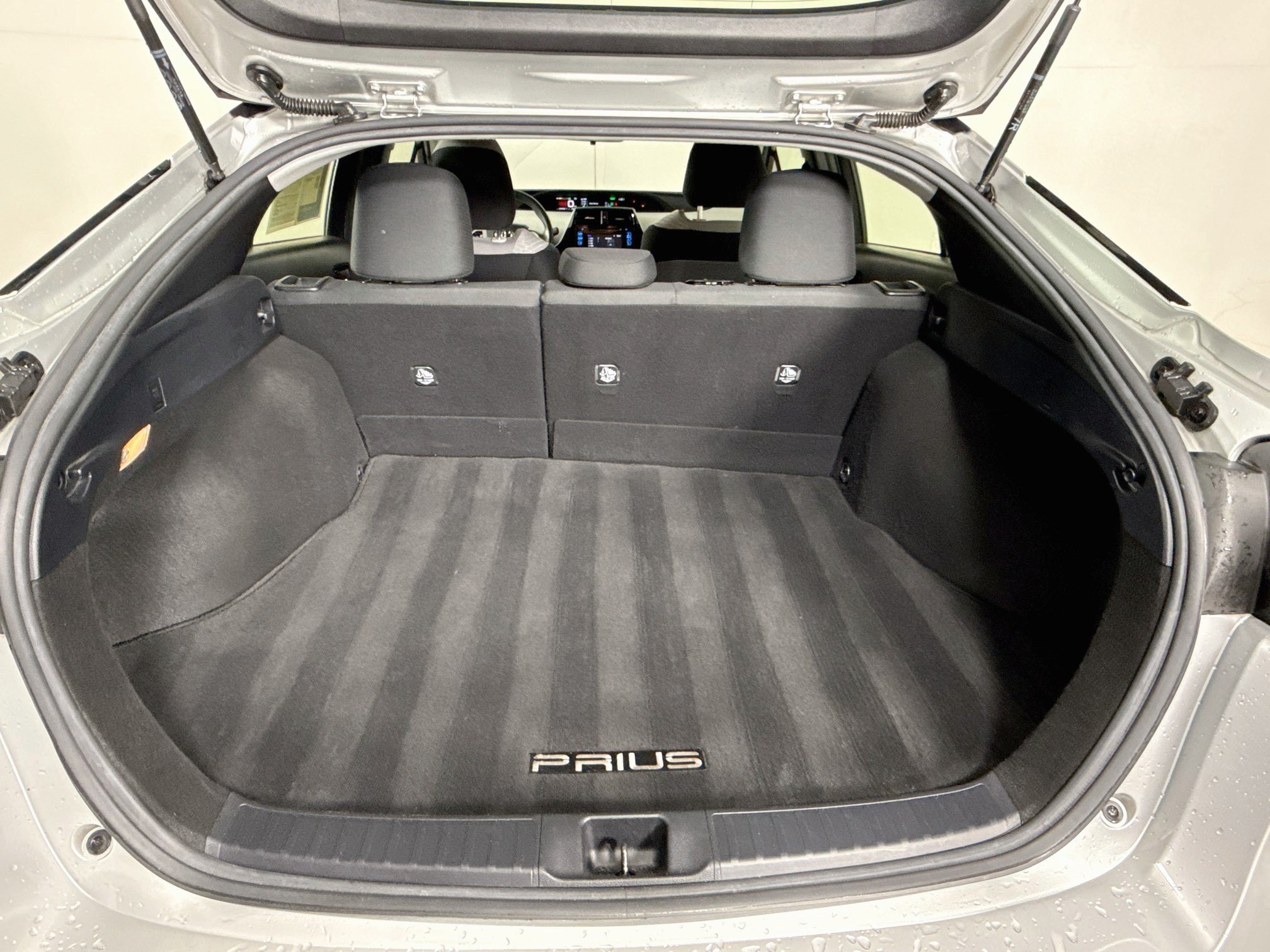 Used 2016 Classic Silver Metallic Toyota Two image 23