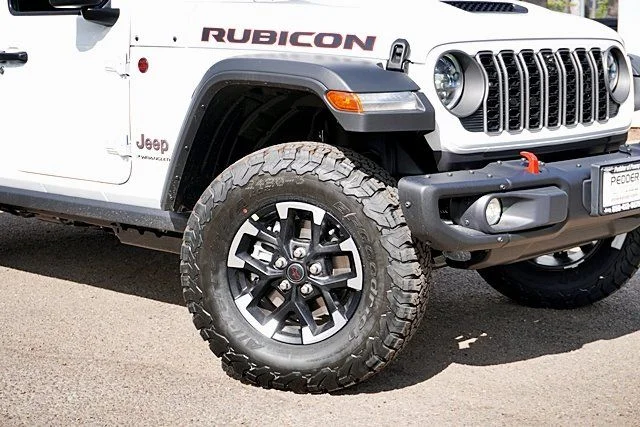 New 2026 Bright White Clearcoat Jeep Rubicon image 4