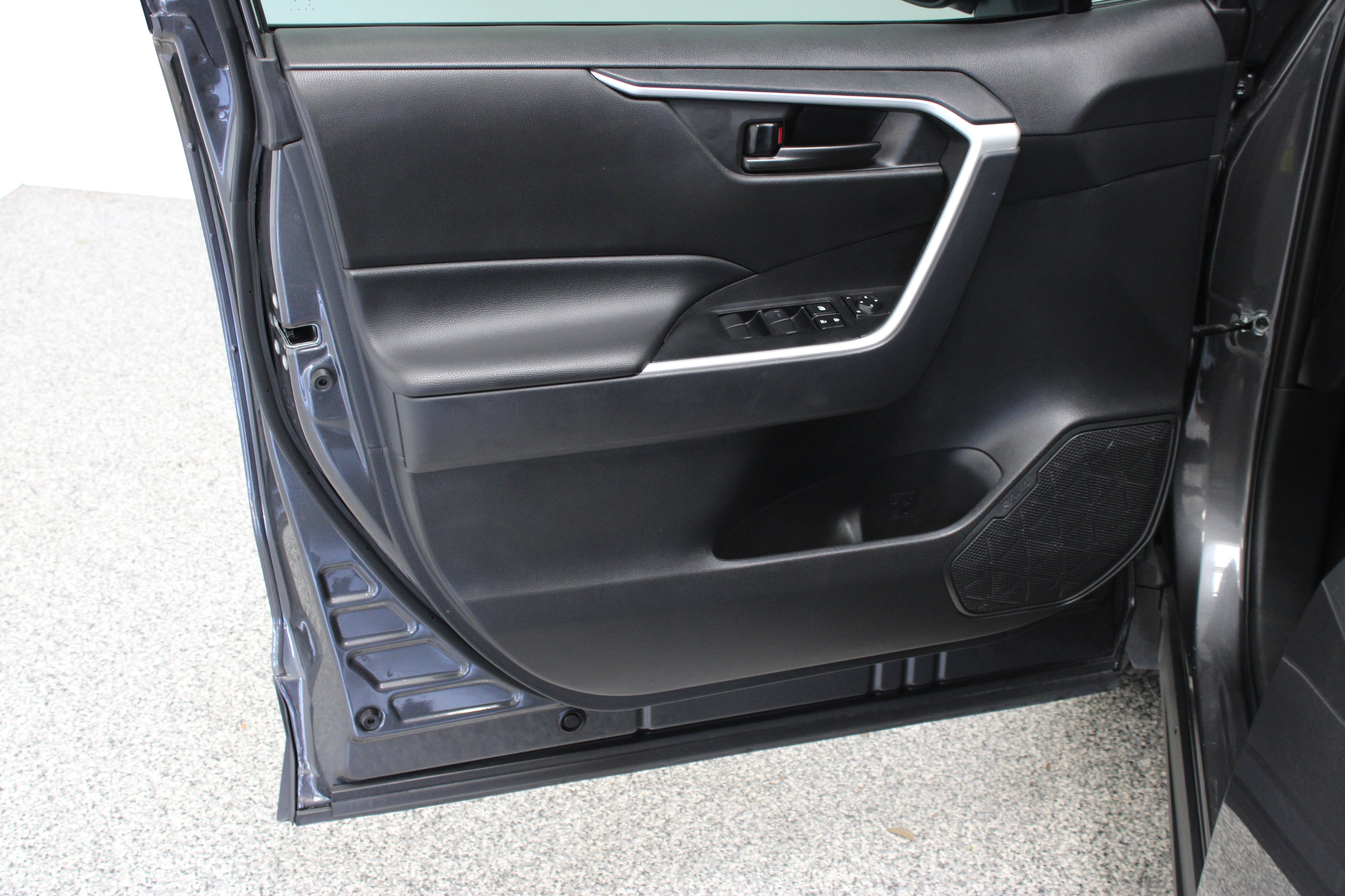 Used 2025 Gray Toyota Hybrid LE image 12