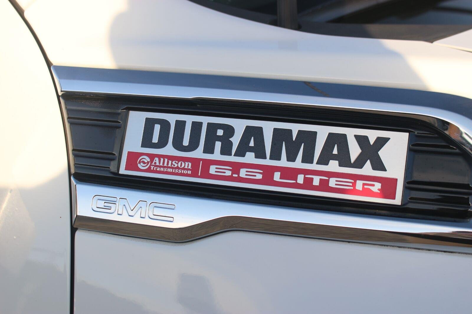 Used 2022 SUMMIT WHITE GMC Denali image 11