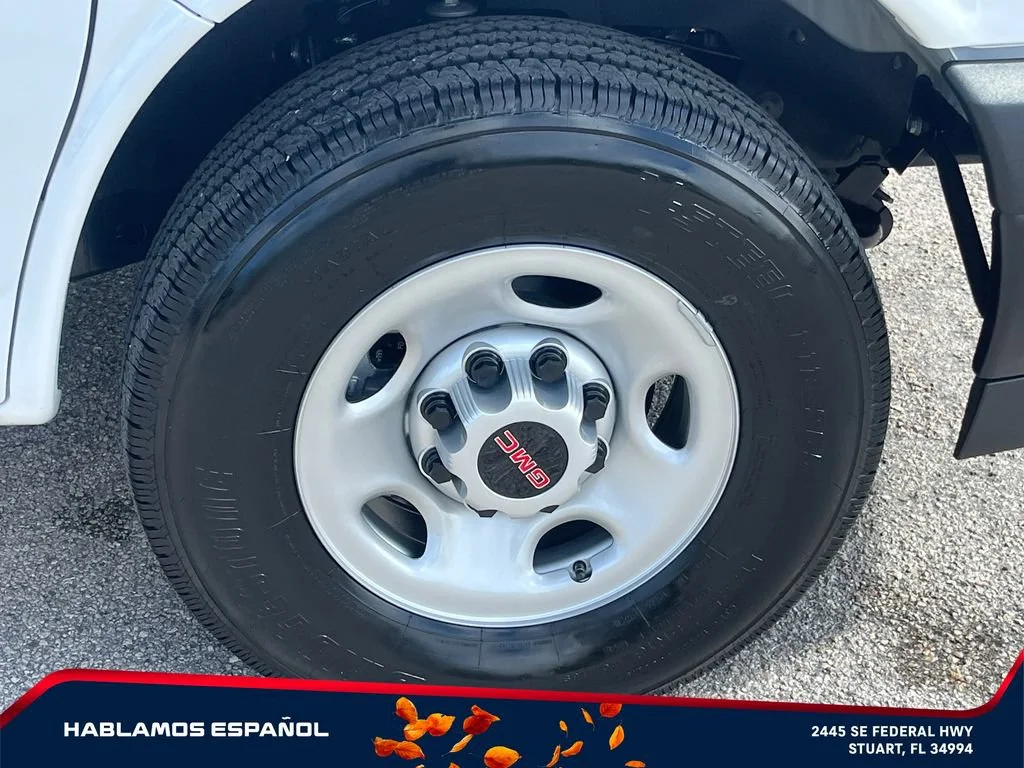 New 2026 Summit White GMC Work Van image 15