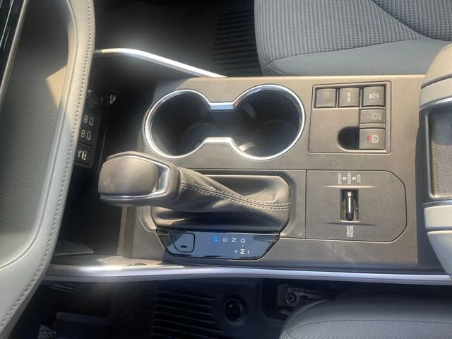 Used 2023 White Toyota LE image 15