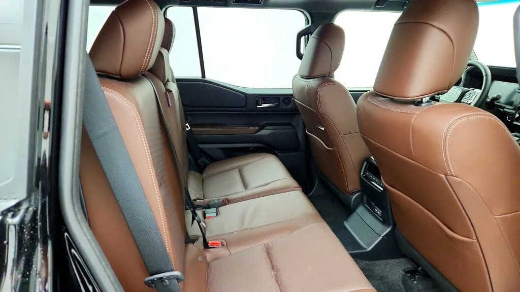 Used 2026 Black Toyota 4WD w/ Moonroof, JBL, HUD, 20