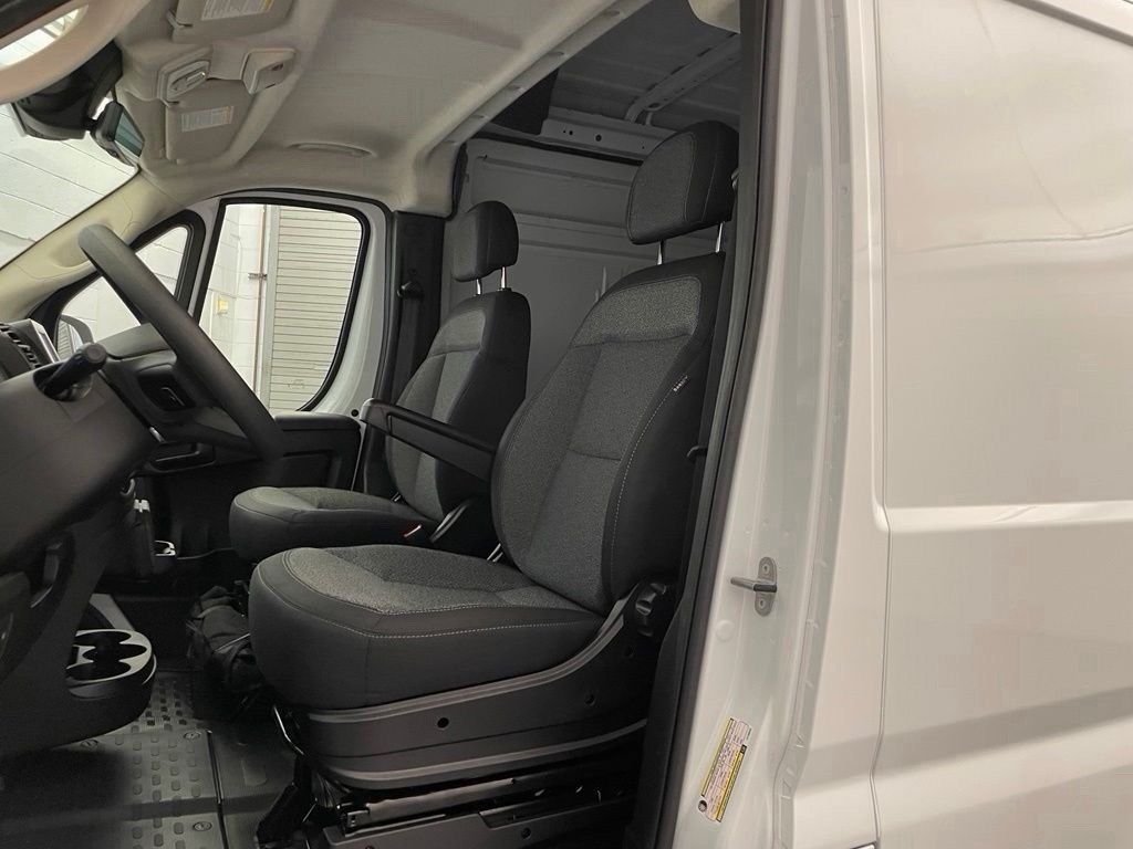 New 2026 Bright White Clear-Coat Exterior Paint RAM High Roof image 17