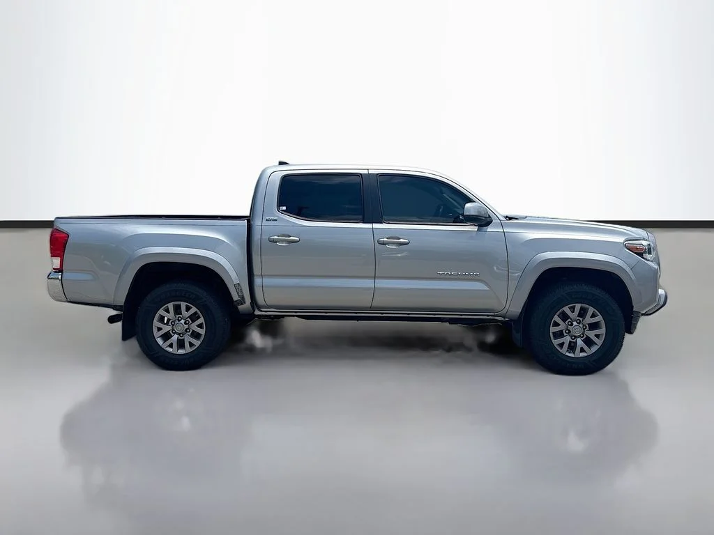 Used 2017 Silver Sky Metallic Toyota SR5 image 2