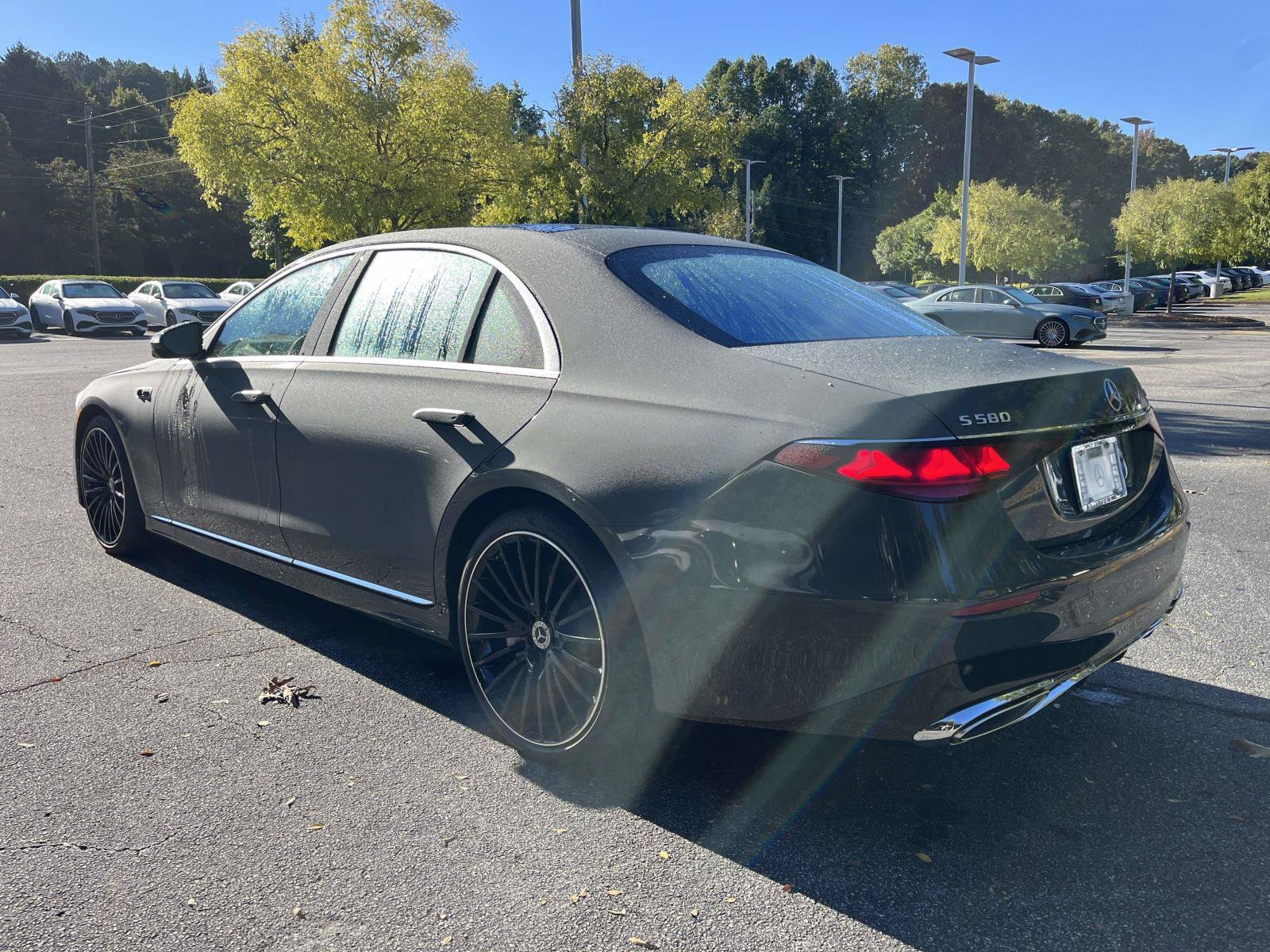 New 2027 MANUFAKTUR Silicon Grey Mercedes-Benz S 580 4MATIC® Sedan image 12