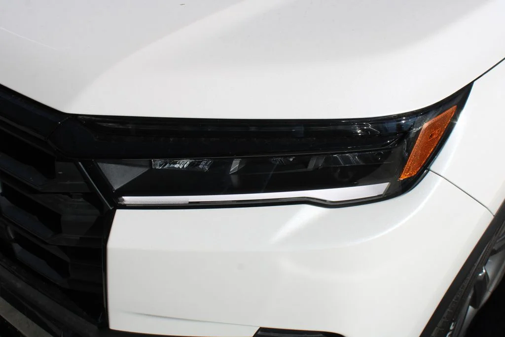 New 2026 Platinum White Pearl Honda AWD Sport image 11