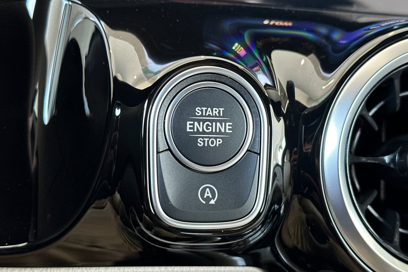 New 2026 White Mercedes-Benz GLA 250 image 22