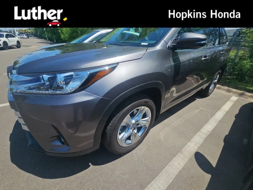 Used 2018 Predawn Gray Mica Toyota Limited image 1