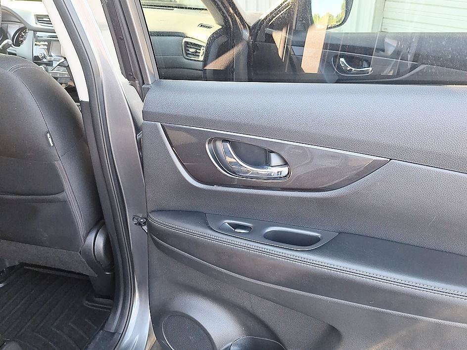 Used 2017 Gun Metallic Nissan S image 24