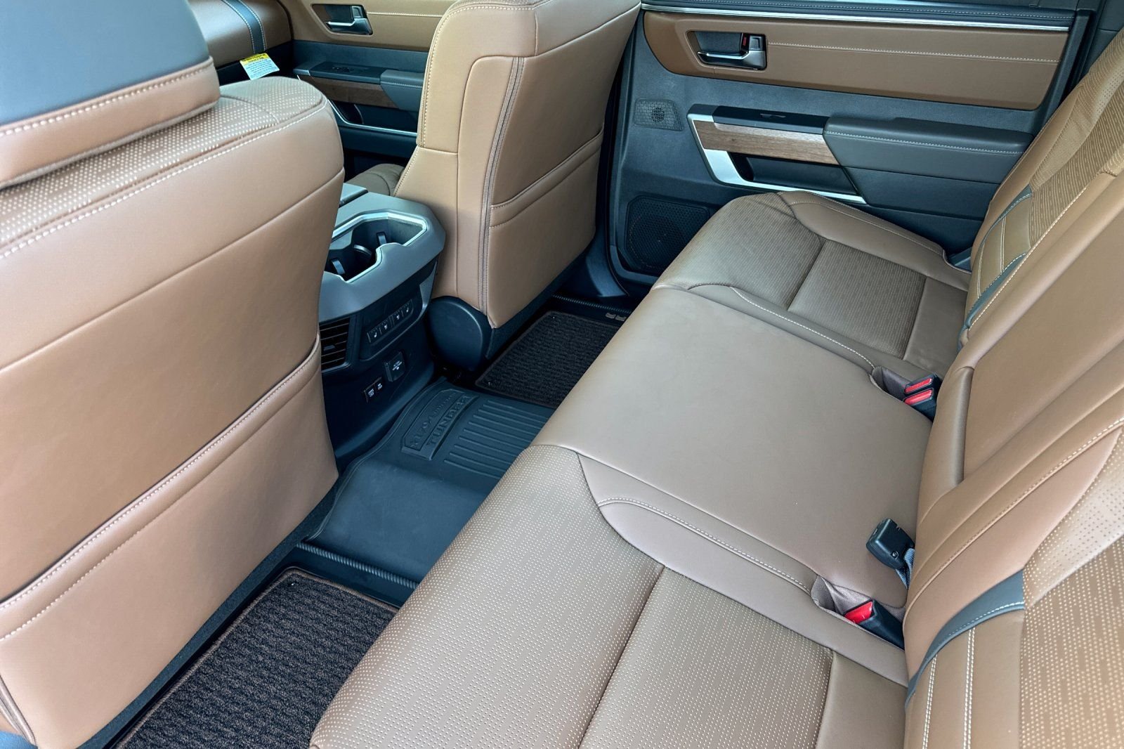 2025 Toyota Tundra 1794 Edition - Photo 13