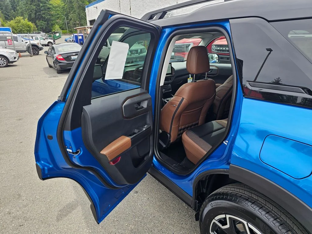 New 2025 Velocity Blue Metallic Ford Outer Banks® image 16