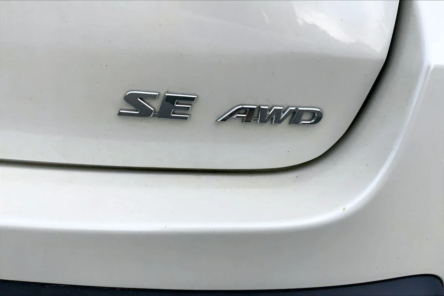 Used 2019 Blizzard Pearl Toyota SE image 10