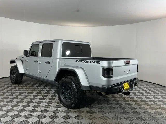 Used 2023 Silver Jeep Mojave image 7