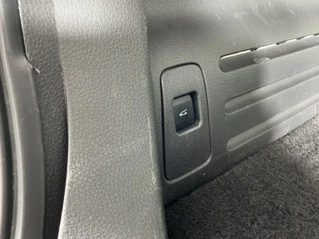 Used 2012 White Ford Sport image 31