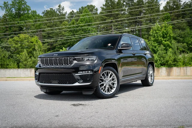 2023 Jeep Grand Cherokee Summit