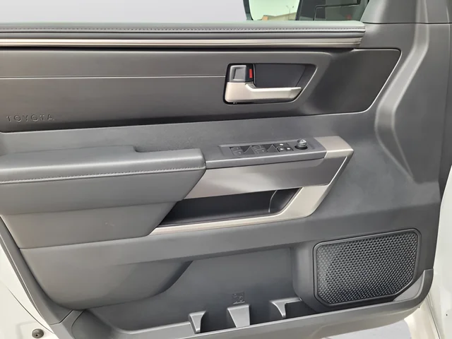 2025 Toyota Tundra SR5 - Photo 14