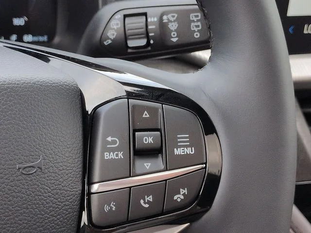 New 2026 Star White Metallic Tri-Coat Ford Platinum™ image 26